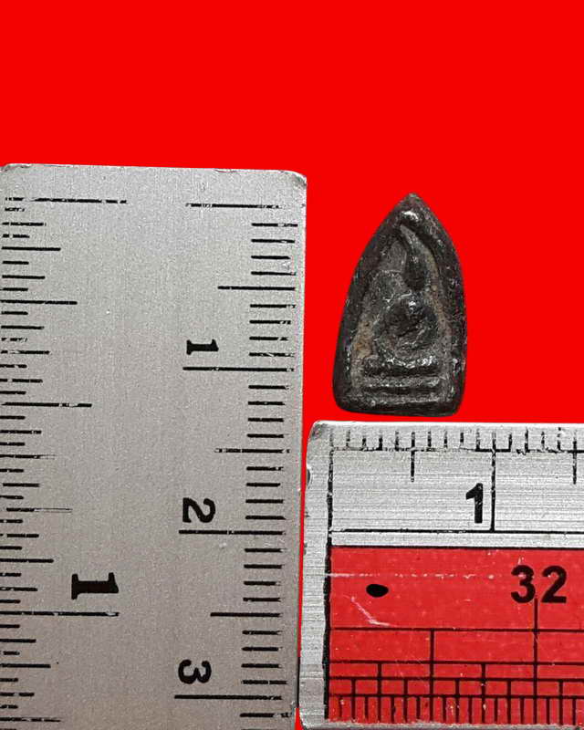 พระพิจิตร สามเหลี่ยมหน้าวัง เนื้อชินเงิน กรุวัดมหาธาตุ พิจิตร 18000