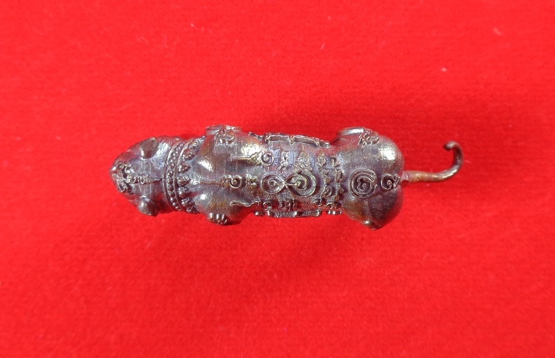 รูปหล่อเสือ หลวงพ่อพัฒน์ วัดห้วยด้วน จ.นครสวรรค์ รุ่นราชันพยัคฆ์อาคม มหาอำนาจ มหาบารมี สวยครับ