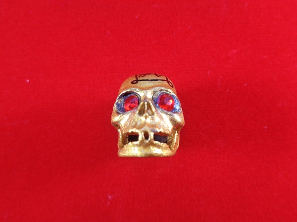 แม่พรายกระซิบโชคหล่อกะโหลกเนื้อชนวนโลหะอาถรรพ์ ฝั่งตะกรุด 1 ดอก หลวงพ่อดำ วัดพระพุทธบาทรัตนคีรี 