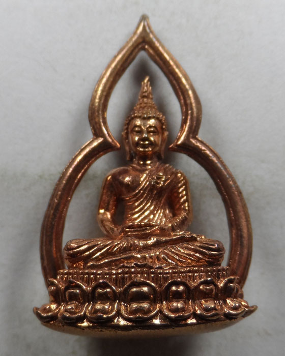 รูปหล่อพระพุทธ รุ่น ๓ หลวงพ่อกัณหา สุขกาโม วัดแพร่ธรรมาราม จ.แพร่ (ครบรอบ ๖๕ ปี)