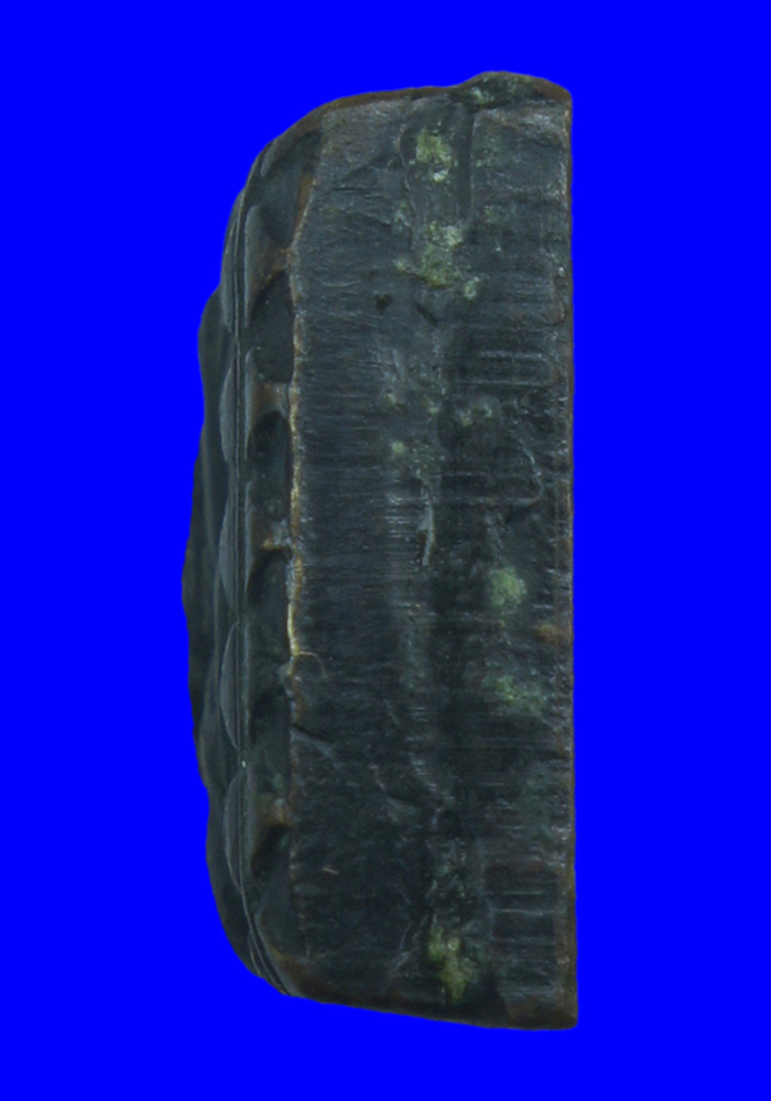 พระหลวงปู่ทวดหลังตัวหนังสือ วัดม่วง(หนองแขม) กรุงเทพฯ เนื้อโลหะผสมรมดำ ปี2505