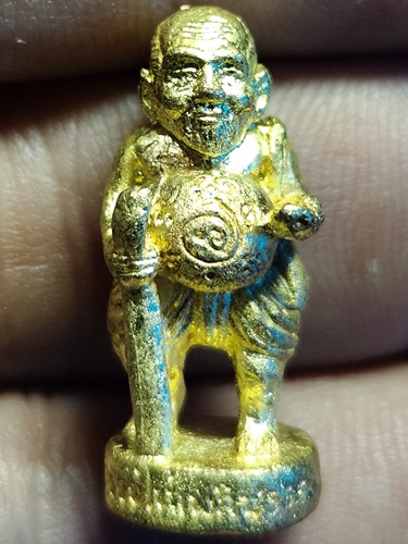 วัดป้อมรามัญ พระนครศรีอยุธยา รูปหล่อชูชกมหาลาภ พระอาจารย์แดง รุ่นรวยให้เพลิน