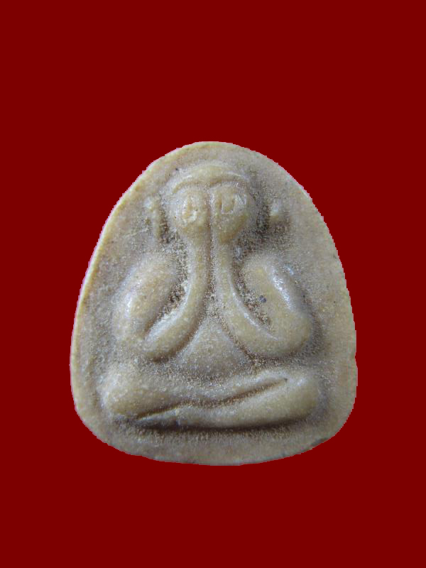 $ พระปิดตา หลังยันต์น้ำเต้า เนื้อผงน้ำมัน ไม่รู้ที่ ๒ องค์ เคาะเดียว