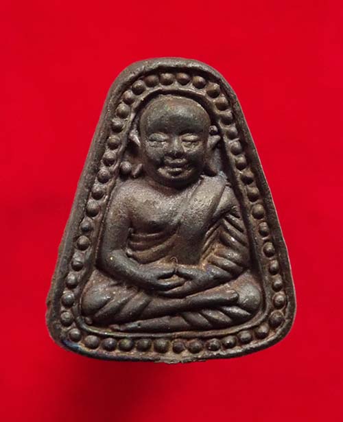 หลวงพ่อเงิน บางคลาน พิมพ์จอบใหญ่ รุ่นพระธรรมปิฎก ๖๑ เนื้อนวโลหะกลับดำ ปี 2535 สวยและหายาก