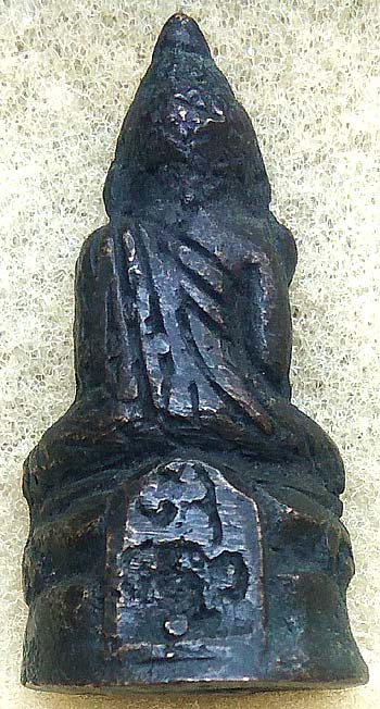 *กริ่งอุปคุตถือดอกบัว หลังยันต์พุทโธ*