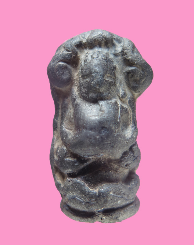 พระกริ่งเนื้อดินผสมผง หลังยันต์ยุ่ง