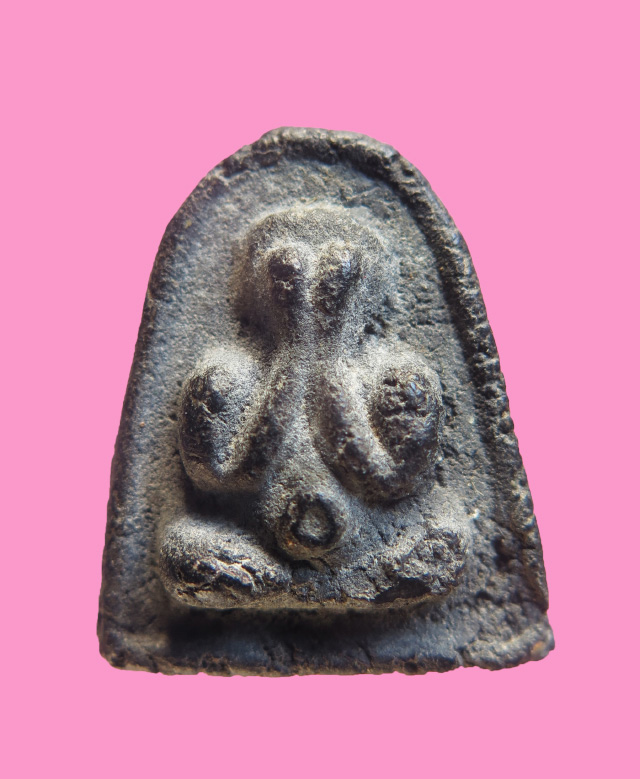 พระปิดตา หลังยันต์รูปปิดตา