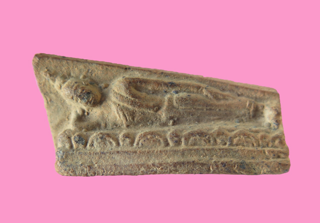 พระปางไสยาสน์ เนื้อดิน