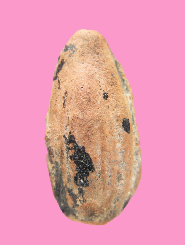 พระร่วงเปิดโลก เนื้อดิน สูงประมาณ 2 ซม.