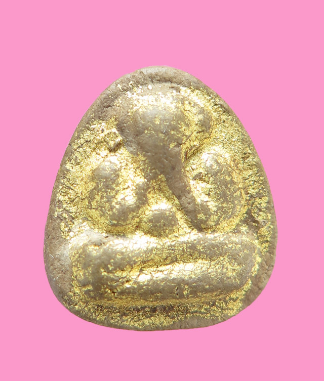 พระปิดตาจิ๋ว สูงประมาณ 1.2 ซม.