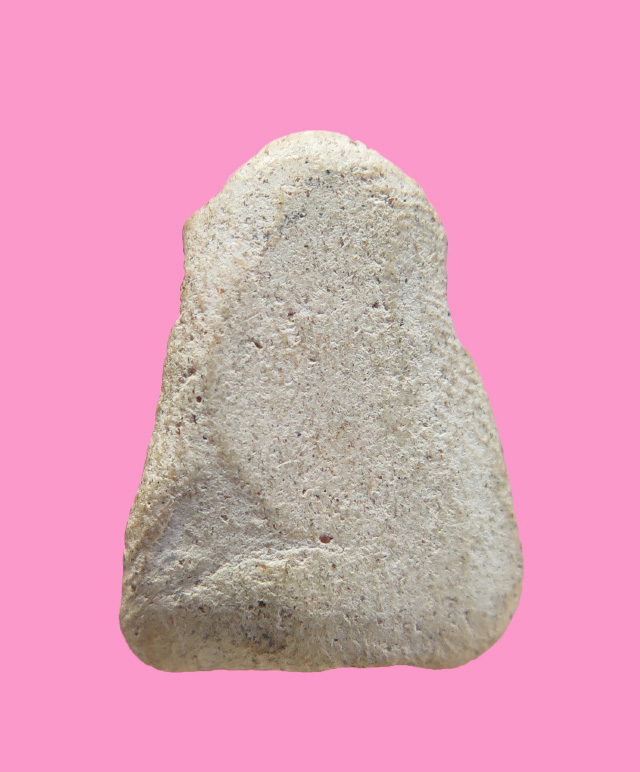 พระปิดตามือไขว้