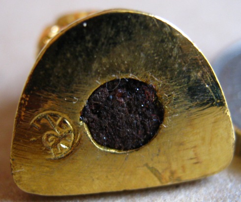 รูปหล่อหลวงปู่พรหมมา วัดสวนหินผานางคอยดงนา อุบลราชธานี ปี2537 เนื้อกะไหล่ทอง มีโค๊ต รุ่นฉลองอายุ๙๖ปี