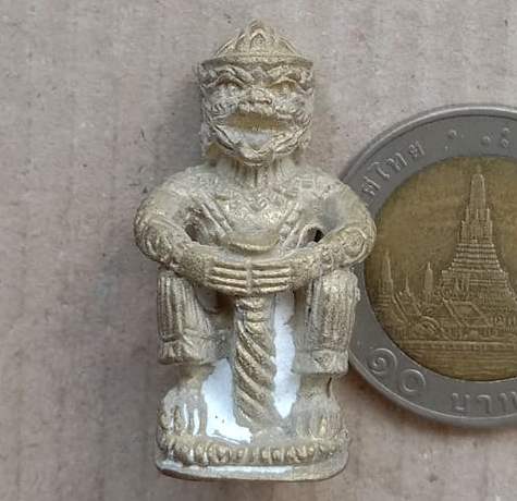 หนุมานหล่อ(รุ่นแรก)หลวงปู่แขก วัดสุนทรประดิษฐ์ พิษณุโลก รุ่นเจริญพร ปี2554 เนื้อทองผสม เลข698+กล่อง