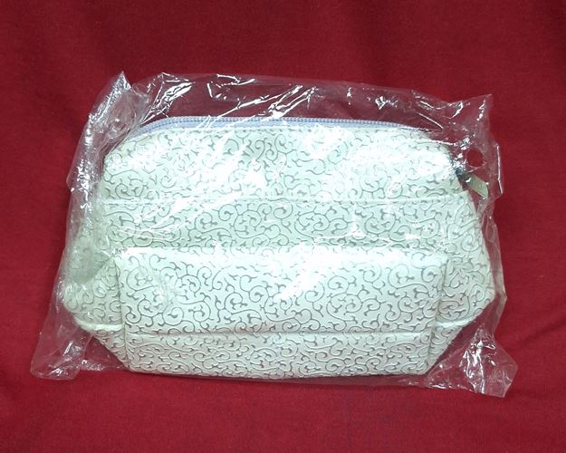 (ปิด49- )กระเป๋าใส่เครื่องสำอางค์ ขนาด 12.5x19.5ซ.ม. (สภาพไม่ได้ใช้)