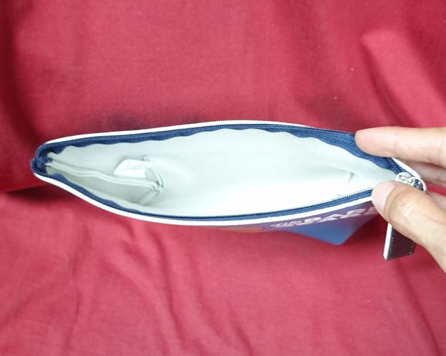 (ปิด39-) กระเป๋าซิป WE BARE BEARS 8.7x6.5นิ้ว (สภาพไม่ได้ใช้)