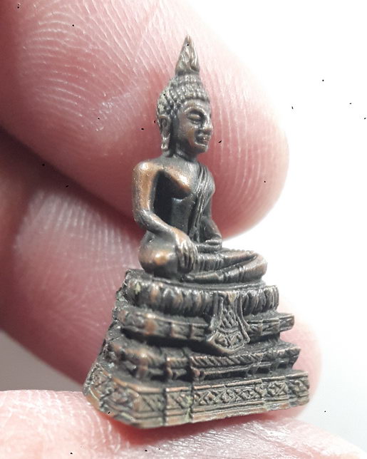 " รูปหล่อ หลวงพ่อพระศรีสรรเพชญ วัดมหาธาตุยุวราชรังสฤษฎิ์ กรุงเทพ มูลนิธิมฤคทายวันมหาวิหาร สร้าง ปี 2