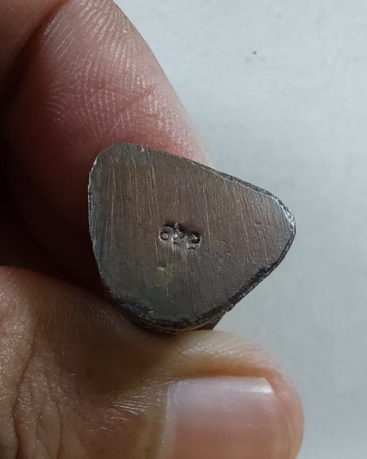 " รูปหล่อ ไม่เจ็บ ไม่จน หลวงพ่อสำเนียง วัดเวฬุวนาราม ตอกโค๊ต สวยๆครับ "