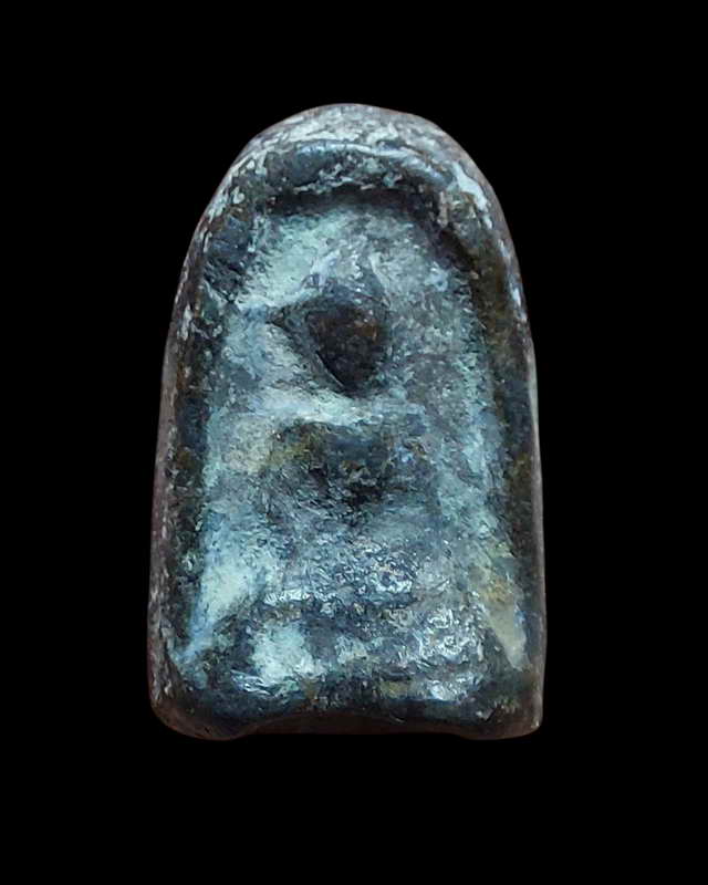 พระซุ้มกอ กรุวัดทองแท่งนิสยาราม ลพบุรี...เนื้อชินตะกั่วสนิมแดง 2400