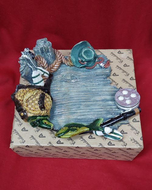 (ปิด169-) ของสะสม เนื้อปูนยิปซั่ม +พร้อมกล่องเดิม (สภาพไม่ได้ใช้)