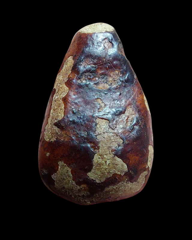 พระนางกำแพงกลีบบัวฐานตาราง กรุวัดบรมธาตุ จ.กำแพงเพชร 