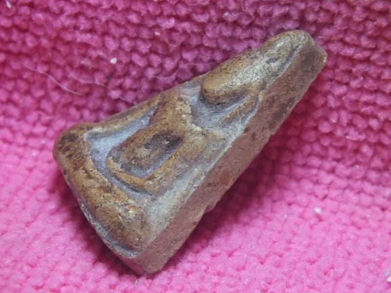 พระสมเด็จนางพญาพิษณุโลก กรุงเก่า 2509 พุทธาภิเษก วัดพระศรีมหาธาตุวรมหาวิหาร มีรอยจารด้านหลัง