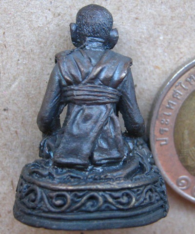 รูปเหมือนหลวงปู่บุดดา วัดกลางชูศรีเจริญ จ.สิงห์บุรี ก้นเงิน กริ่งดัง