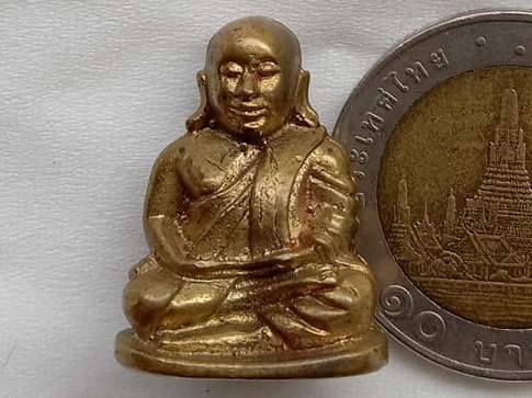 รูปหล่อหลวงพ่อเงิน วัดบางคลาน รุ่นเงินหอม ปี2535 วัดหลวง จ.พิจิตร เนื้อทองเหลือง พร้อมกล่องเดิม