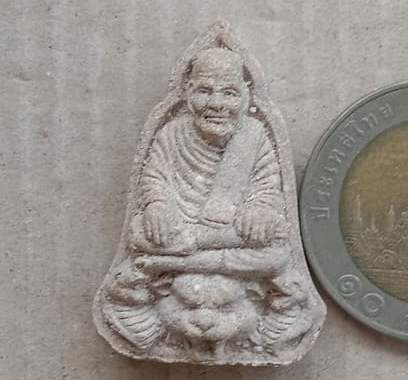 หลวงพ่อไกร วัดลำพระยา จ.ยะลา ปี2535 เนื้อผง พร้อมกล่องเดิม