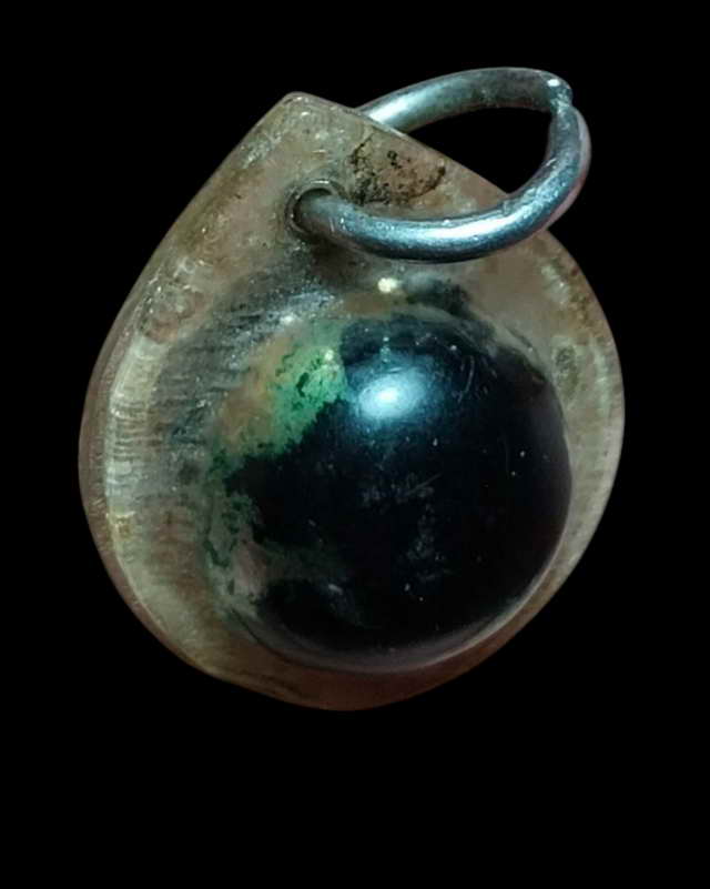 สีผึ้งเขียวมหาเสน่ห์ ลพ.ทาบ วัดกระบกขึ้นผึ้ง