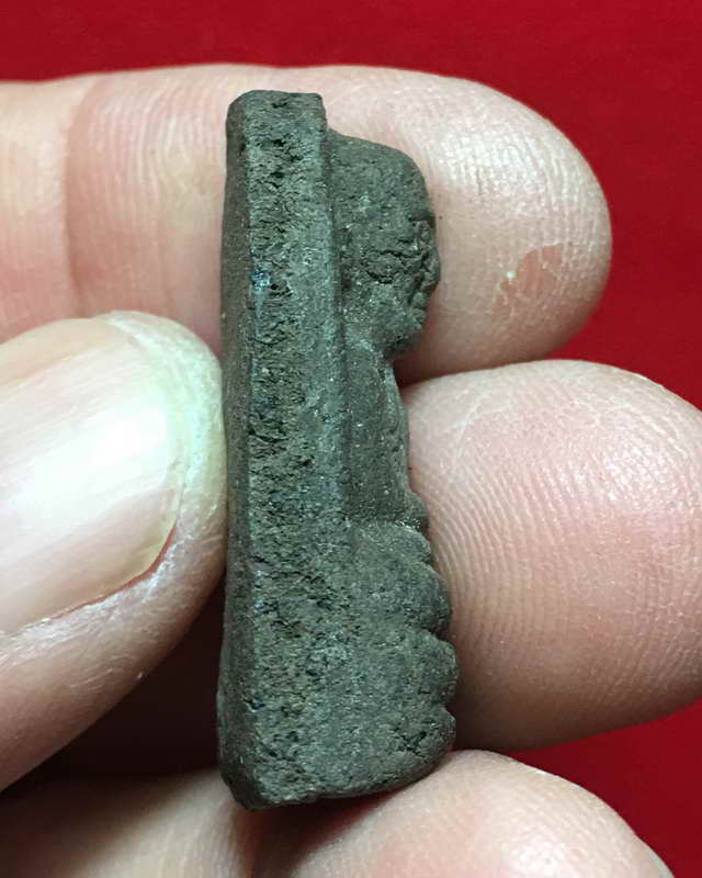 พระหลวงปู่ทวด สภาพสวย ๆ มีหน้ามีตา ไม่ทราบที่และปีสร้าง