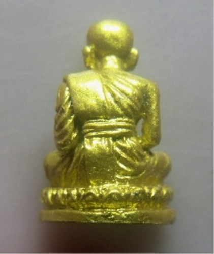 **เบาๆ**รูปหล่อลอยองค์ หลวงปู่ทวด วัดช้างให้ ตอกโค้ดใต้ฐาน**กะไหล่ทอง สวยๆ เชิญชมครับ