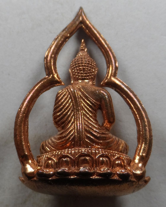 รูปหล่อพระพุทธ รุ่น ๓ หลวงพ่อกัณหา สุขกาโม วัดแพร่ธรรมาราม จ.แพร่ (ครบรอบ ๖๕ ปี)