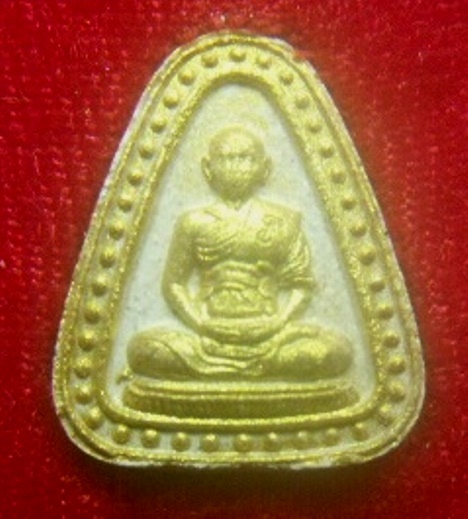 **เบาๆ**รูปเหมือนพิมพ์จอบเล็ก เนื้อผง หลวงพ่อพูล วัดไผ่ล้อม จ นครปฐม ปี ๒๕๔๘**ตอกโค้ด กล่องเดิม