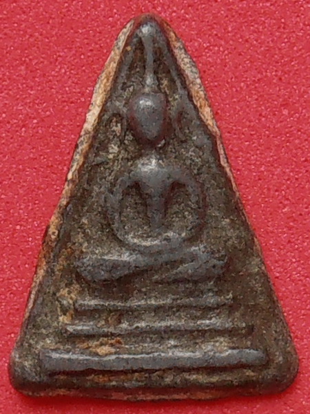 พระพุทธเนื้อชิน