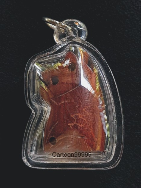 เสือไม้พยุงแกะ หลวงพ่อเปิ่น วัดบางพระ นครปฐม อุดกริ่ง จารครบสูตร เลี่ยมพร้อมใช้ครับ 