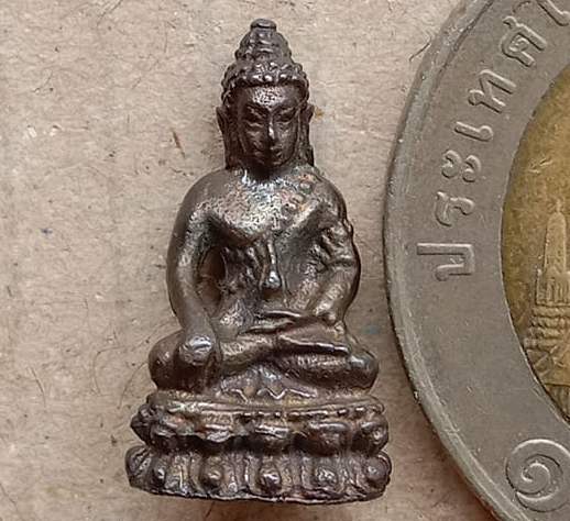 พระชัยวัฒน์ ปริสุทโธ ปี2538 รุ่นไพรีพินาศ เนื้อนวโลหะ มีโค้ด พร้อมกล่องเดิม