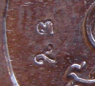 เหรียญนั่งพานชนะมารเจริญพร หลวงพ่อสมบุญ วัดปอแดง จ นครราชสีมา ปี2558หมายเลข39 เนื้อทองแดง พร้อมกล่อง