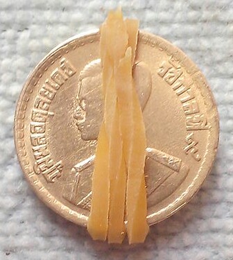 เหรียญตลก เหรียญ 10 สตางค์ ผิดพลาดจากการปั๊ม เฉียง 45 องศา ปี พ.ศ.2500 หายาก เคาะเดียว