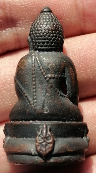 พระกริ่งชัยวัฒน์​ องค์ใหญ่ๆ​ สวยๆ เก่าๆ เคาะเดียว    