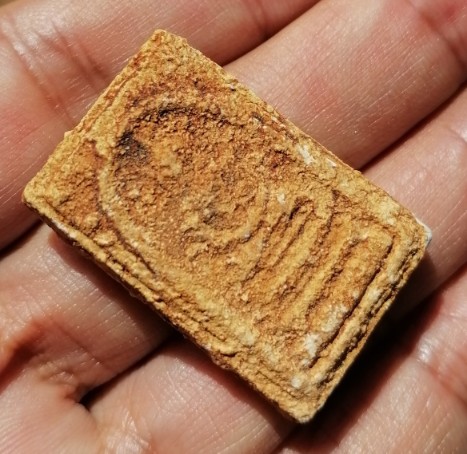 สมเด็จบางขุนพรหมแช่น้ำมนต์​ พิมพ์ใหญ่พระประธาน วัดบางขุนพรหม​ พร้อมกล่องเดิม ปี 2547 เคาะเดียว