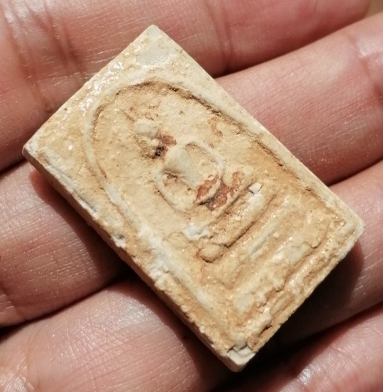 สมเด็จบางขุนพรหมแช่น้ำมนต์​ พิมพ์ใหญ่พระประธาน วัดบางขุนพรหม​ พร้อมกล่องเดิม ปี 2547 เคาะเดียว