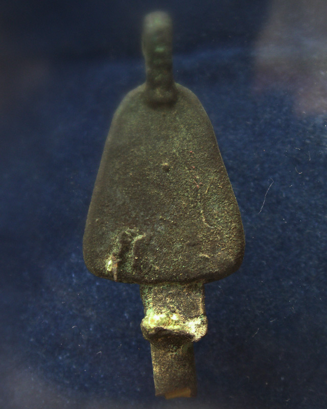 แท้ๆ จากวัด !! เหรียญหล่อจอบใหญ่ หลวงพ่อเงิน รุ่นปืนแตก วัดคงคาราม (บางคลานใต้) ตัดจากช่อกรรมการ (8)