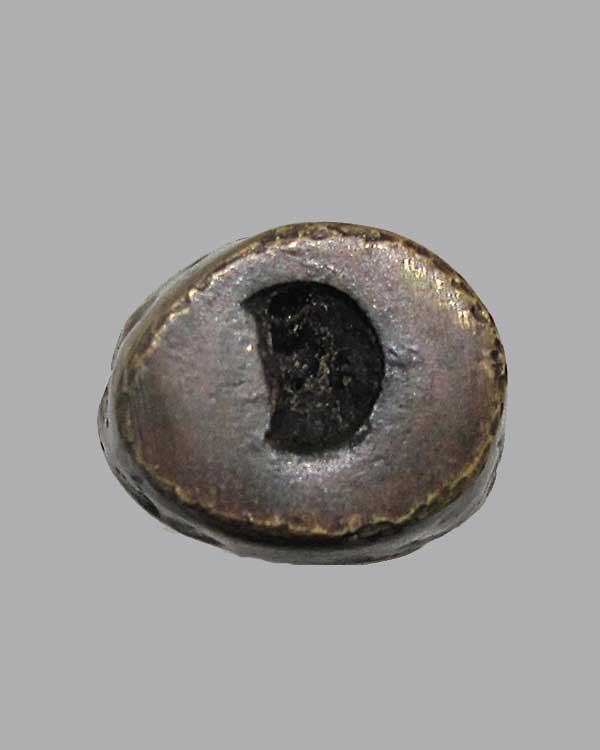 พระชัยวัฒน์ พิมพ์ล้มลุก ท่านเจ้ามา วัดสามปลื้ม ( ออกวัดตึก " วัดชัยชนะสงคราม " ) กทม. ก้นอุด