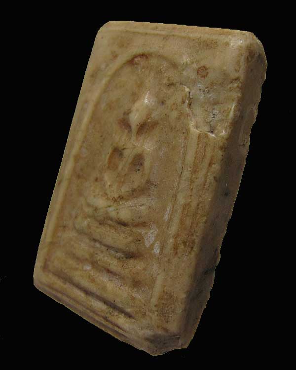 พระสมเด็จมฤคทายวัน พิมพ์ปรกโพธิ์ใหญ่ หลังยันต์ตรีนิสิงเห เนื้อผงน้ำมัน ปี 2466 