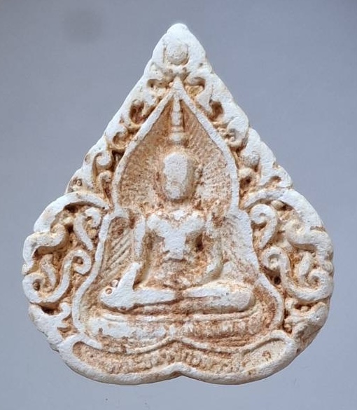 พระผงจักรพรรดิ์ หลวงตาม้า วัดถ้ำเมืองนะ จ.เชียงใหม่