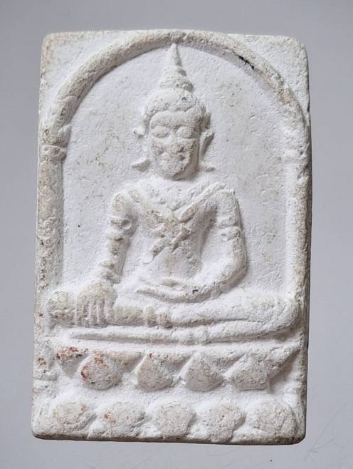 พระผงจักรพรรดิ์ หลวงตาม้า วัดถ้ำเมืองนะ จ.เชียงใหม่