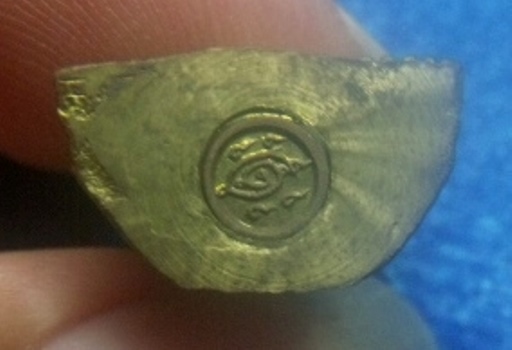 **เบาๆ**รูปหล่ออุดกริ่งหลวงพ่อศรีสวรรค์ วัดนครสวรรค์ จ.นครสวรรค์ ปี ๒๕๓๕**ตอกโค้ด กล่องเดิม สวยๆ