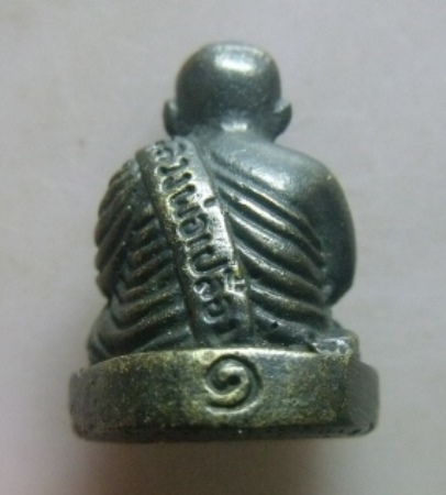 **เบา​ๆ​**รูปหล่อหลวงพ่อเปรื่อง  รุ่นแรก วัดบางคลาน พิจิตร เนื้อทองผสม ปี ๒๕๒๘**สวยๆ