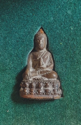 พระกริ่งพระเจ้าตากสิน รุ่นชนะศึก เนื้อสำริด หลวงพ่ออุดม วัดพิชัยสงคราม อยุธยา ปี ๕๕ ครับ