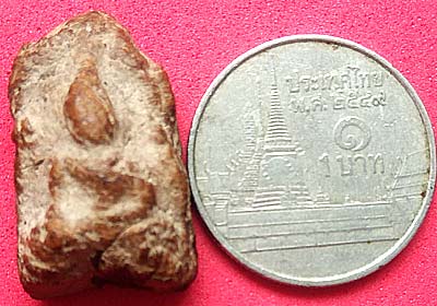 *พิมพ์ซุ้มไข่ปลา เนื้อว่าน กรุวัดป่าแตง พระนครศรีอยุธยา*